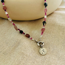 Cargar imagen en el visor de la galería, Collar Berni con Medalla Estrellas con Inicial