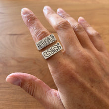 Cargar imagen en el visor de la galería, Anillo Sello Texturas