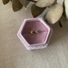 Cargar imagen en el visor de la galería, Aros Abridores Luna de Oro 14k