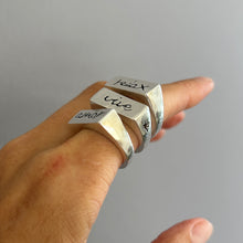 Cargar imagen en el visor de la galería, Anillo Sello Personalizado