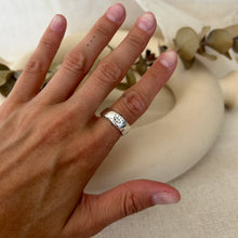 Cargar imagen en el visor de la galería, Anillo Cloe
