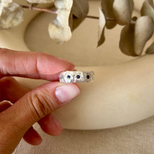 Cargar imagen en el visor de la galería, Anillo Alaska con Circones
