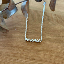 Cargar imagen en el visor de la galería, Collar mamá letras

