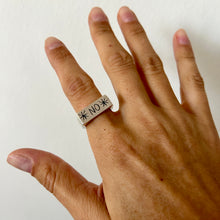 Cargar imagen en el visor de la galería, Anillo Sello &quot;NO&quot;
