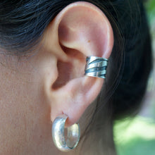 Cargar imagen en el visor de la galería, Ear Cuff Cebra
