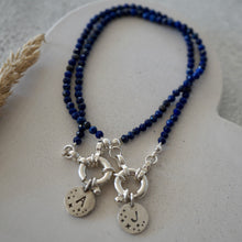 Cargar imagen en el visor de la galería, Pulsera Lapislázuli + Medalla Estrellas con inicial
