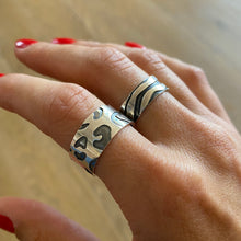 Cargar imagen en el visor de la galería, Anillo Leopardo
