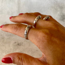 Cargar imagen en el visor de la galería, Anillo Estrellas
