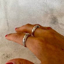 Cargar imagen en el visor de la galería, Anillo Estrellas
